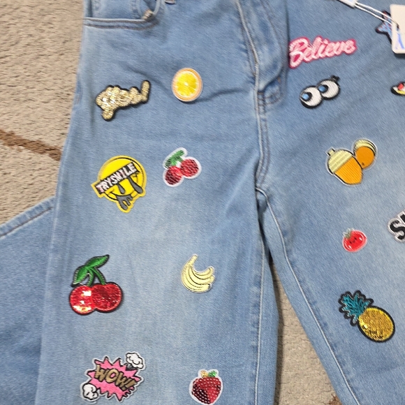 Playful Embroidered Women's Flare Jeans - Picture 6 of 8